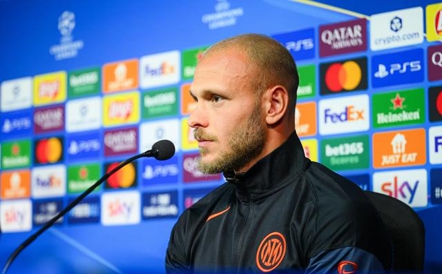 赛后阿贾克斯调整名单以备欧冠,远射贴柱环节打磨,气氛紧张,心理建设被强调的简单介绍 赛后阿贾克斯调整名单以备欧冠,远射贴柱环节打磨,气氛紧张,心理建设被强调的简单介绍