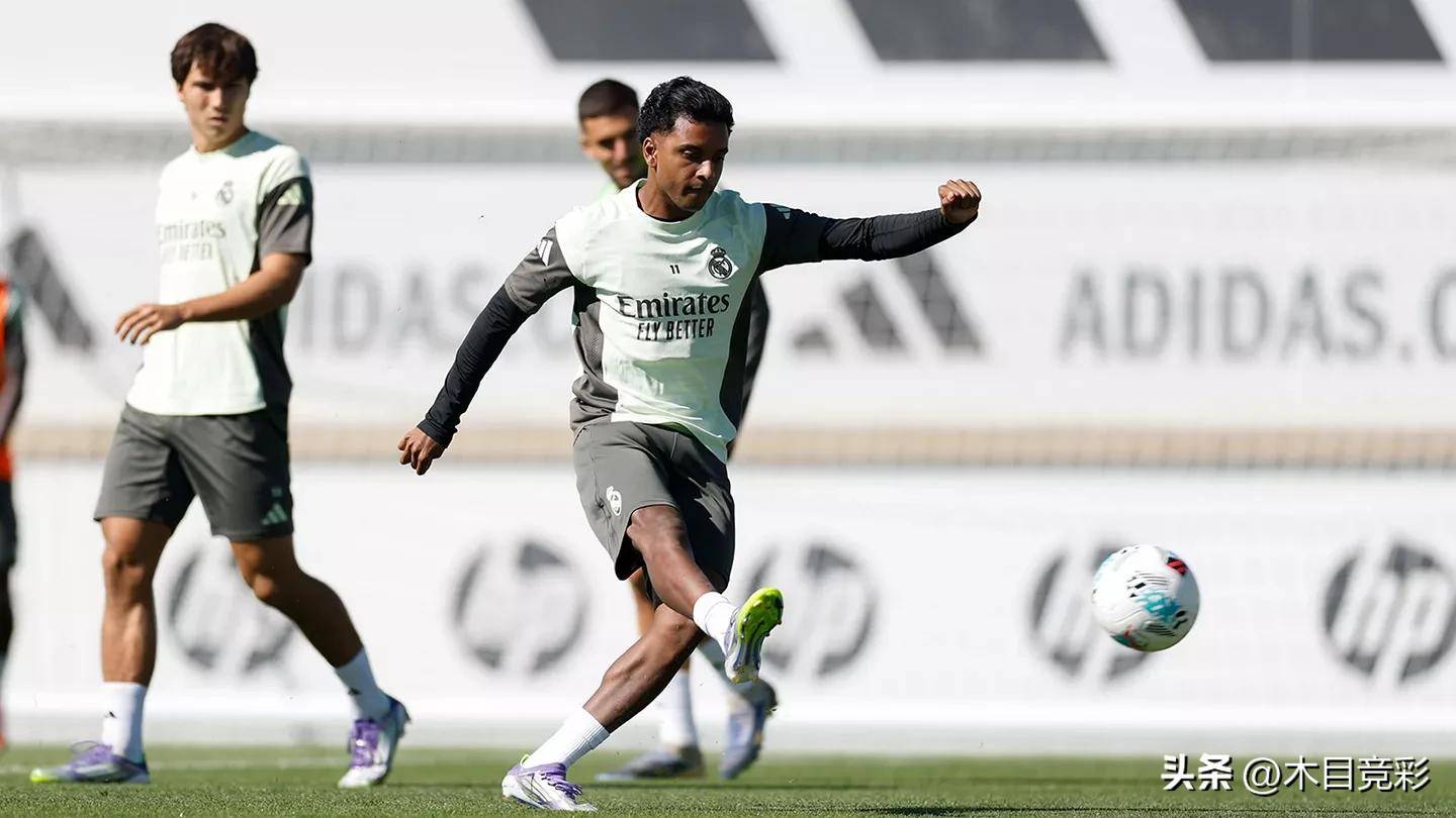 皇家马德里发布备战花絮;赛后完成体检;意大利杯任务艰巨;纪律约束更严格 皇家马德里发布备战花絮;赛后完成体检;意大利杯任务艰巨;纪律约束更严格