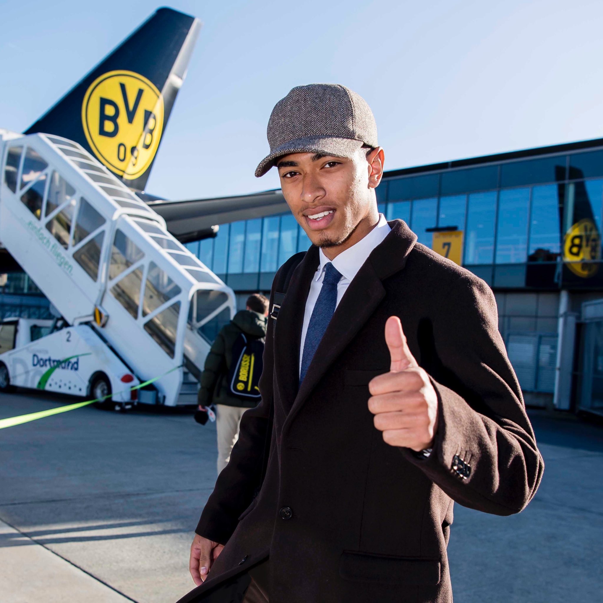 转折点！洛杉矶快船调整名单，德国杯转会期攻防权衡，管理层满意，轮换策略成焦点的简单介绍-九游体育app